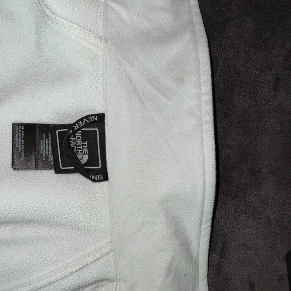 RARE women’s North Face. - Picture 11 of 12